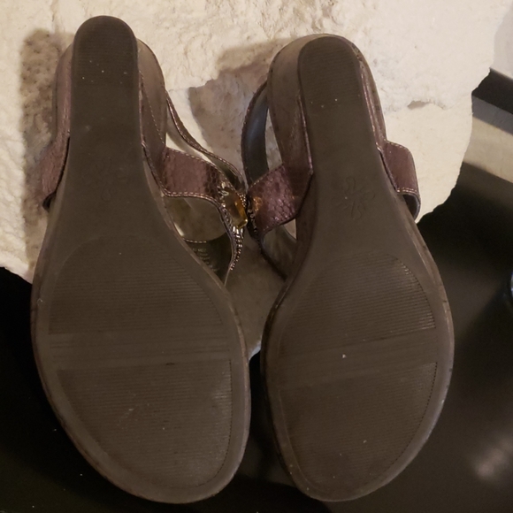 🧡Vera Wang, EUC, 'Bejeweled' Wedges! - Picture 5 of 6